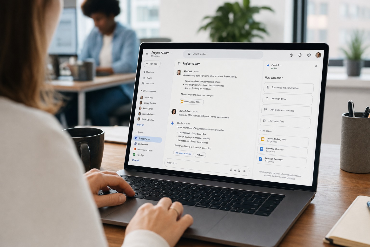 Ilustracion editorial de Google Chat convertido en centro de trabajo con Gemini